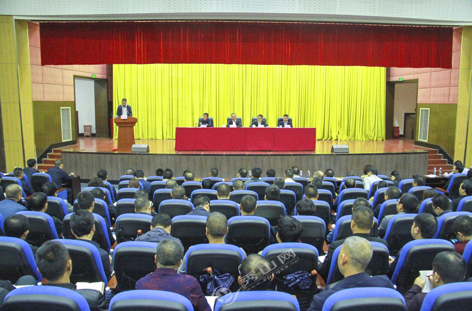 总会组织工作人员集体学习领会两会精神的重要性及其深远影响