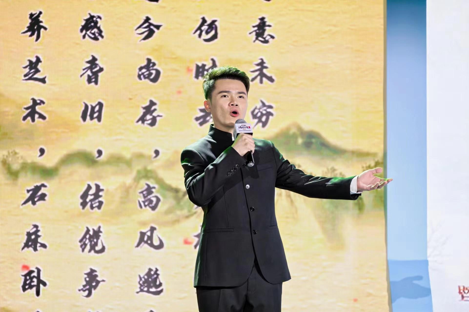 于丹，站在岚皋县，真正懂得什么叫文化