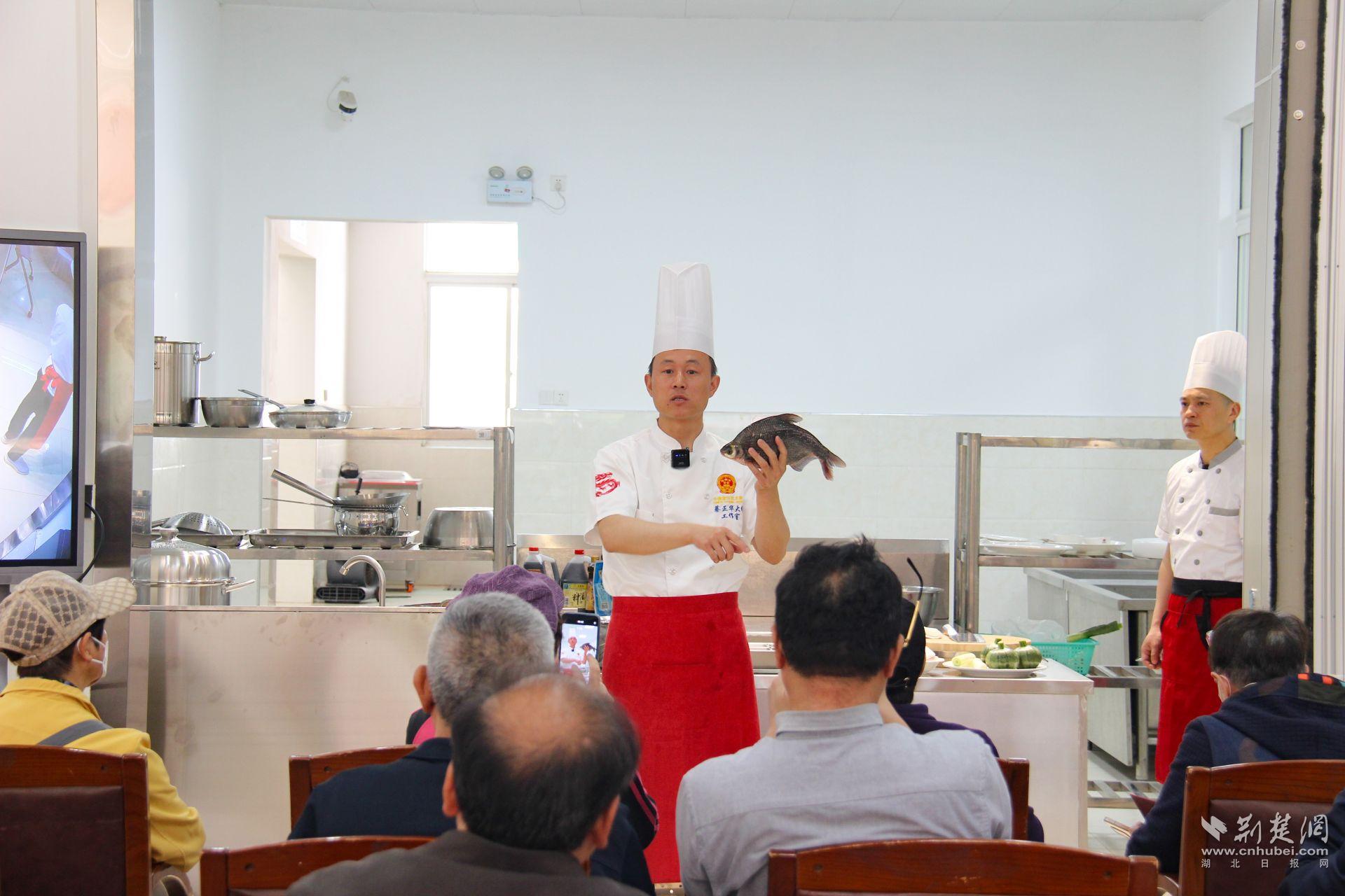 养老院老年大学烹饪课程的兴起与蓬勃发展