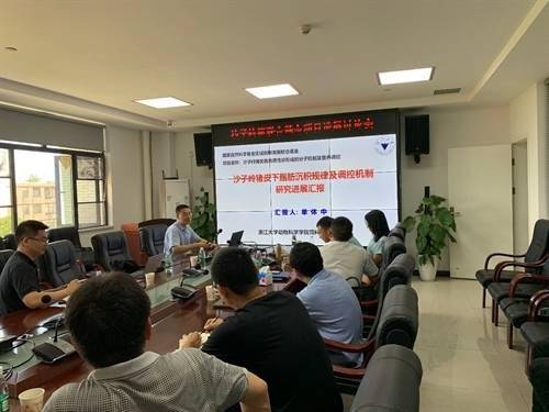 李克强要求医养结合项目实现一个窗口办理，优化服务流程，不再让市场主体奔波劳碌
