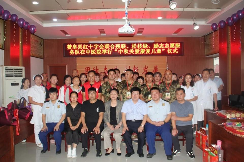 赞皇县开展关爱老人健康行动，构建和谐社会的重要一环