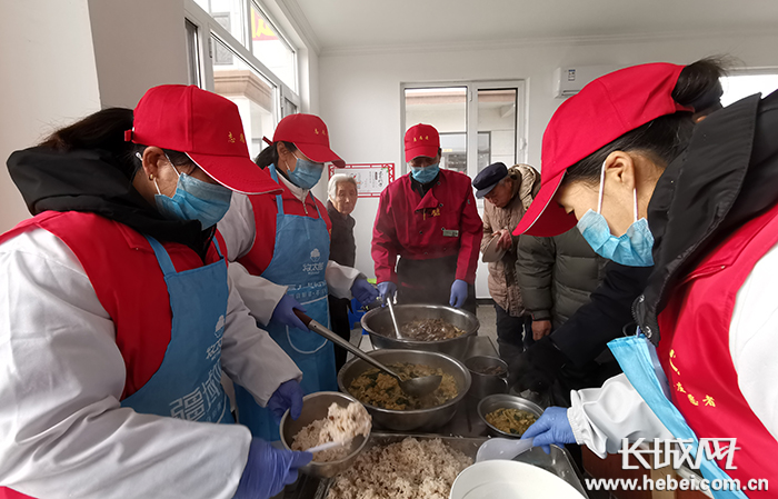 唐山滦南农村办助餐小食堂，温暖每一餐，传递爱心力量