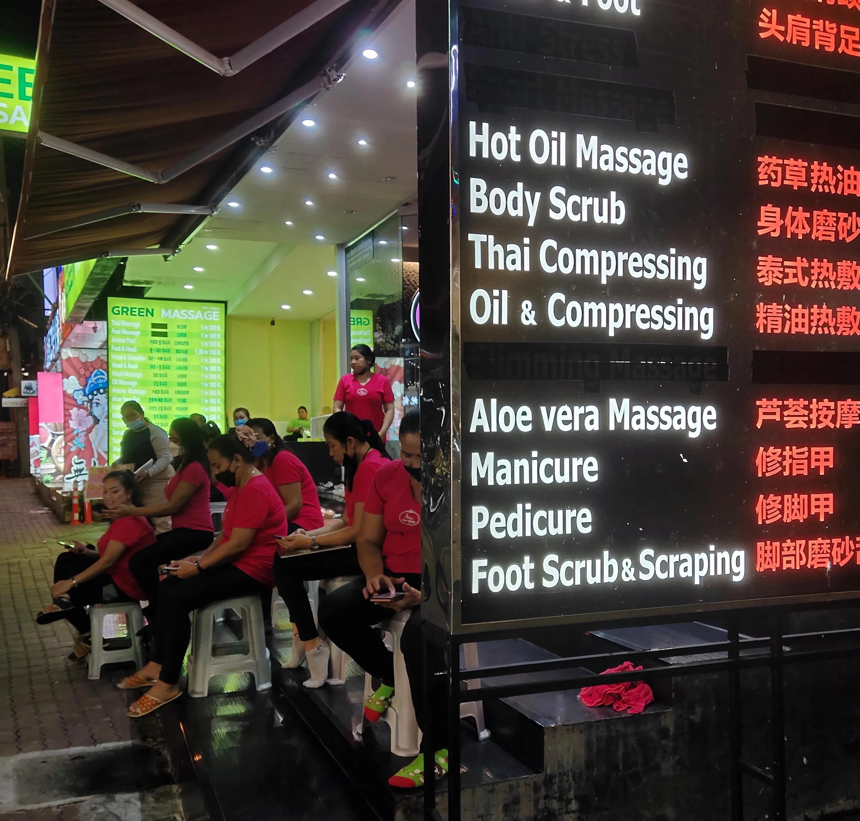 中国式养老之痛，空巢老人的挑战与应对策略