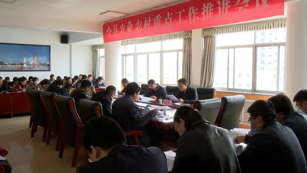 关于加大力度推动社会领域公共服务补短板强弱项提质量促进形成强大国内市场的文章