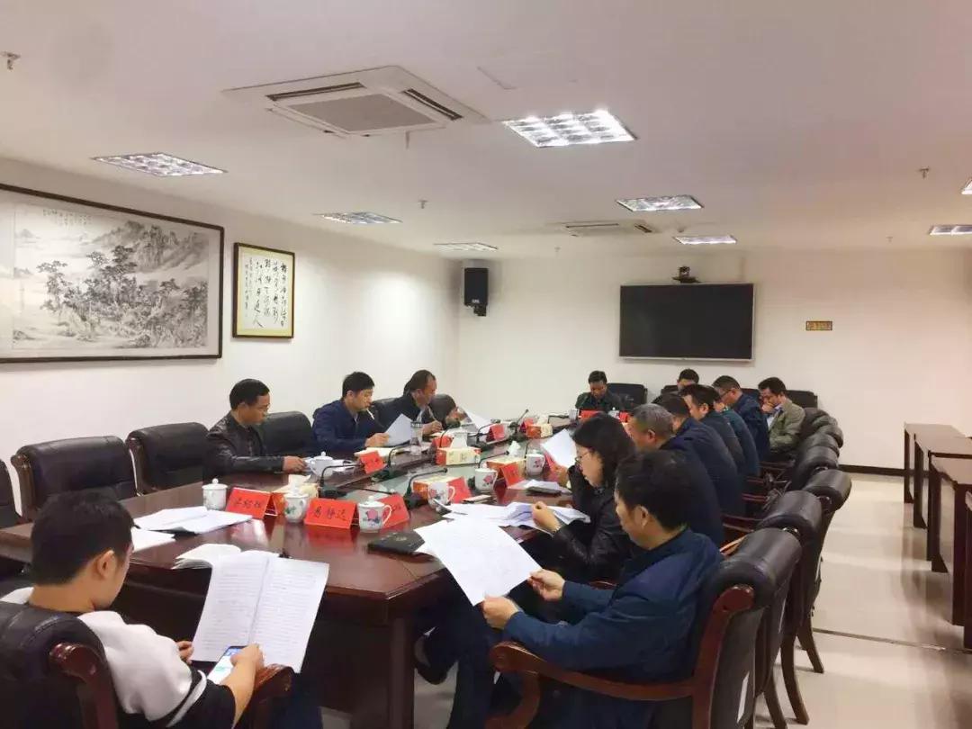 关于加大力度推动社会领域公共服务补短板强弱项提质量促进形成强大国内市场的文章