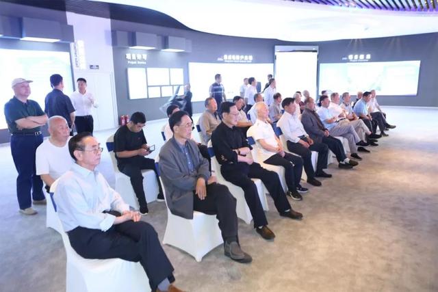 市级老干部考察旅游业发展情况的研究报告