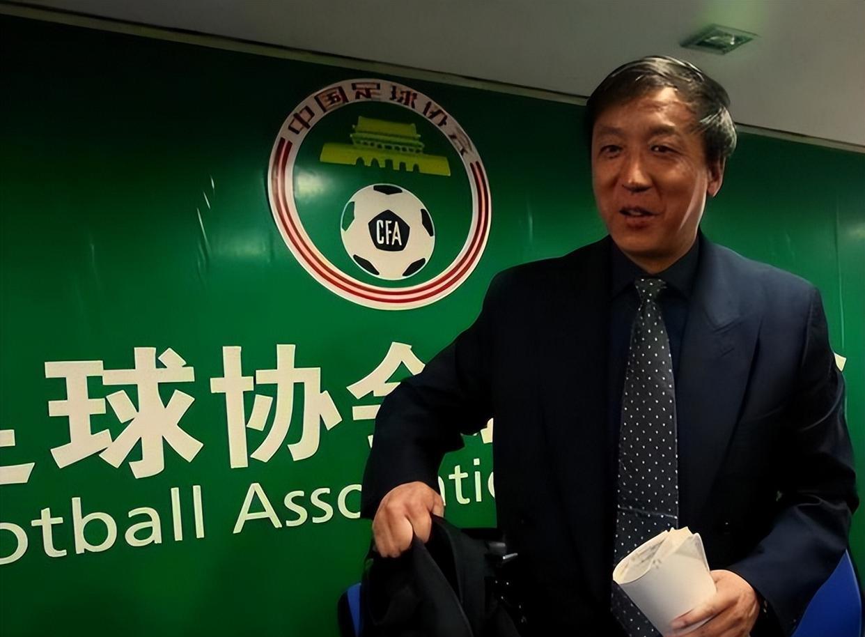 胡志军，平山剪报王的美誉背后的故事