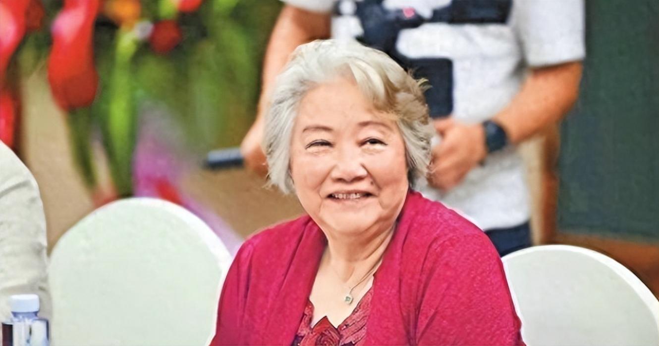 国外老年人进养老院的现象及其影响