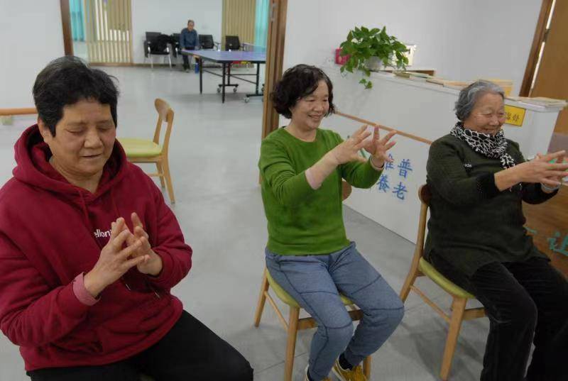 老年人居家养老方法，晚上的养生与照顾策略