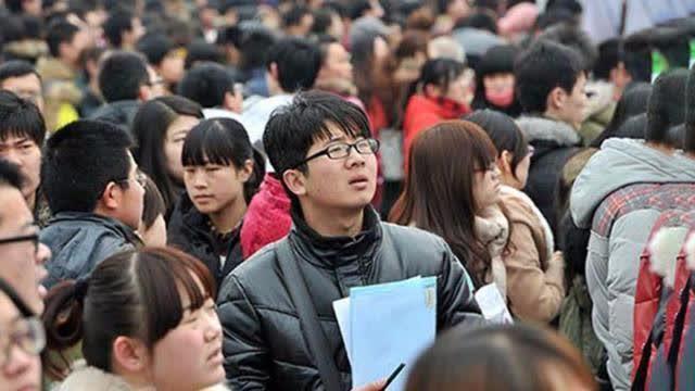 社会变迁下的双重挑战与机遇，老年人再就业与年轻人养老问题探究