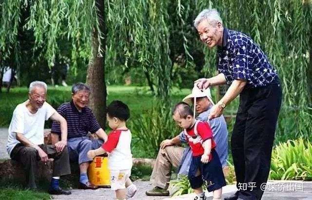 探索全新养老观念，老年人不带孩子也能享受美好养老生活