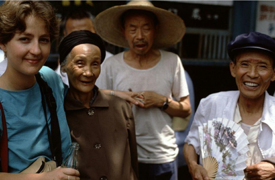成都老年人最低养老金制度及其社会影响探究