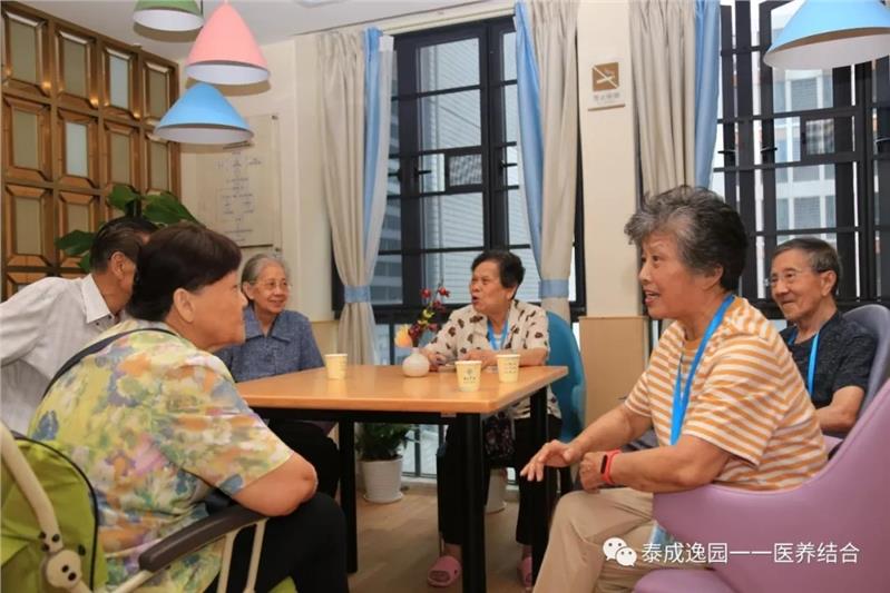 昆明养老院老年痴呆患者的专业护理与关怀