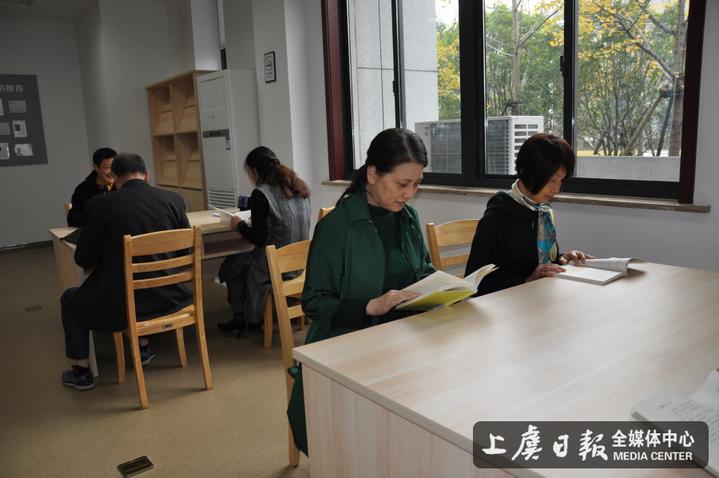 老年人阅览室，文化养老的新天地