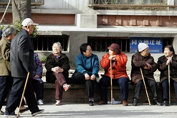 深度探讨，应对养老问题，谁去服务养老年人数最多的地方？