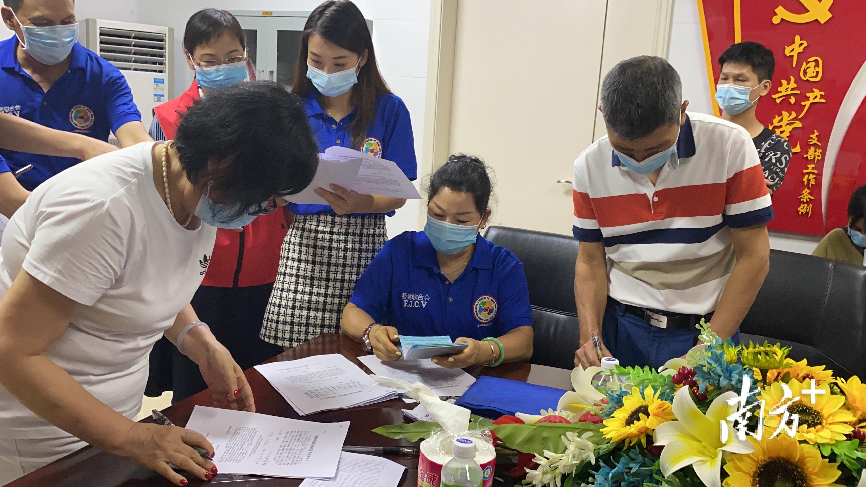 五邑养老年审电话，连接家庭，服务无忧