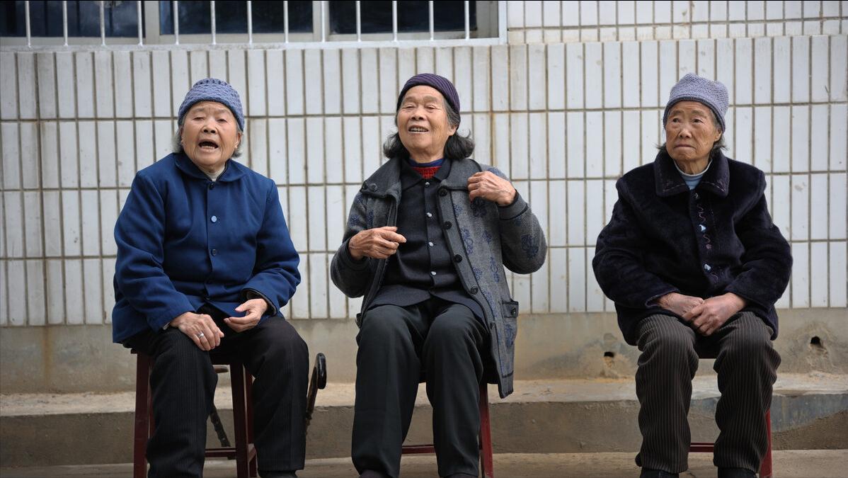 老年人进入养老院条件解析
