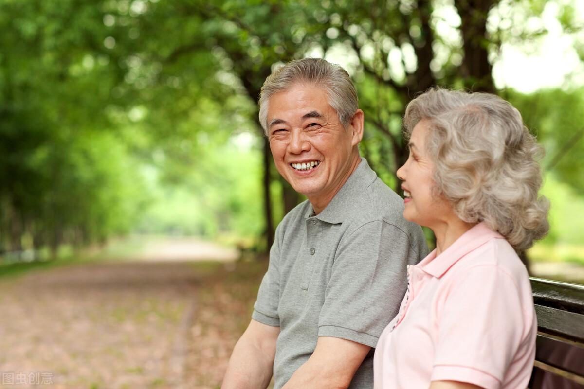 老年人进入养老院条件解析