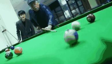 养老院老年人画画活动，艺术与生活的完美结合