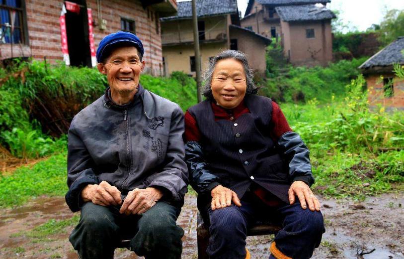多元化养老思路与实践策略，老年人的养老选择与实践策略
