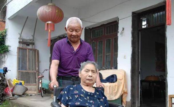 关于一位77岁老年人在养老院的体验与感悟