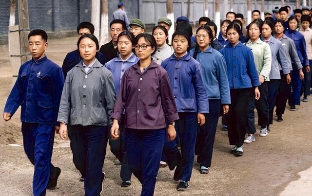 如何开导老年人去养老院，理解与尊重的桥梁