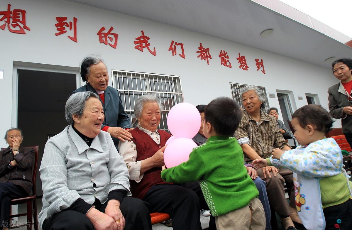 老年痴呆患者不愿入住养老院的现实困境及其理解