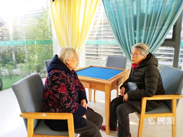 老年人在入住养老院时的多重考量与感受体验之旅