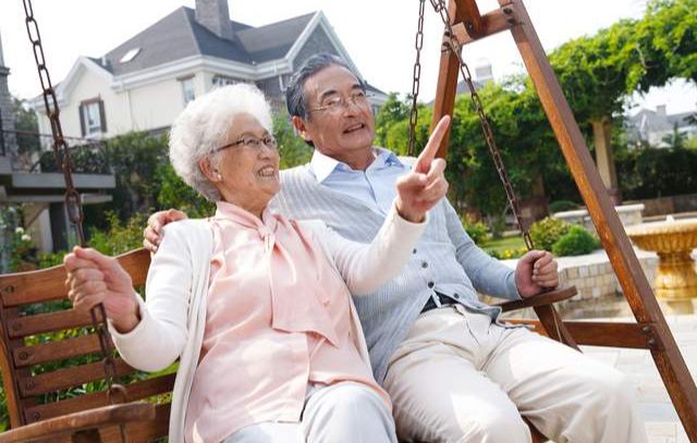探索与实践，70岁老年人养老新模式