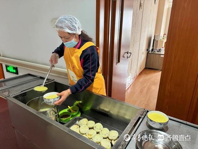 养老护理中血糖监测的重要性及方法，如何正确为老年人测血糖