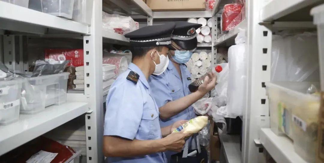 老年人并未取消养老保险