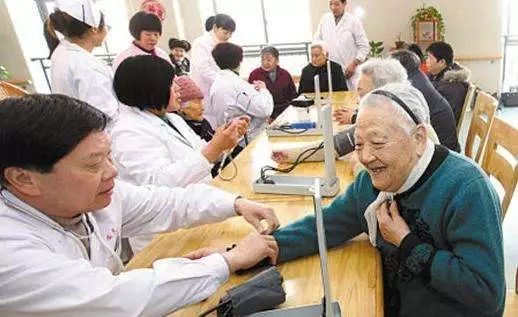 老年人养老院康复治疗，重塑晚年生活质量的希望之地
