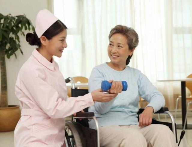 中国老年人多元化全面养老方式探索与实践