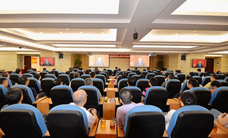 总会组织全体人员观看十九大开幕会，学习习近平总书记报告，新时代的号召与全民的响应