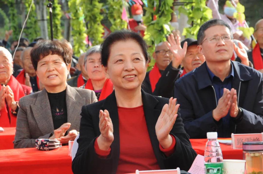 岚皋县新闻联播，热烈庆祝老年节，帮扶活动暨金色家园授牌仪式在郑州隆重举行