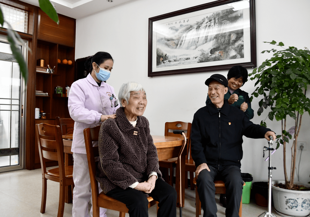 省敬老助老总会，培养高端养老人员的坚实步伐