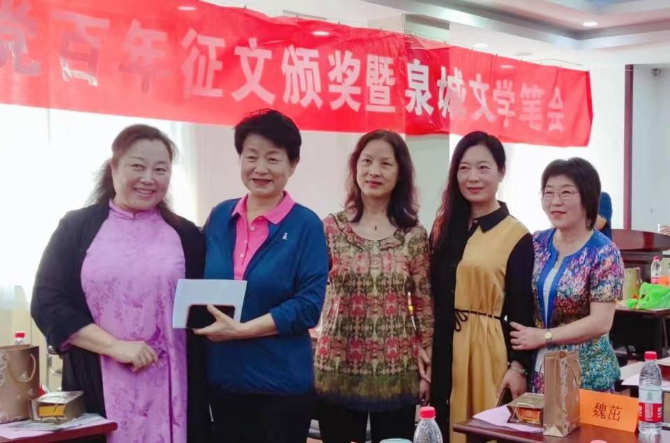 中组部召开座谈会，总结干部离退休制度建立30年来老干部工作的成就与挑战