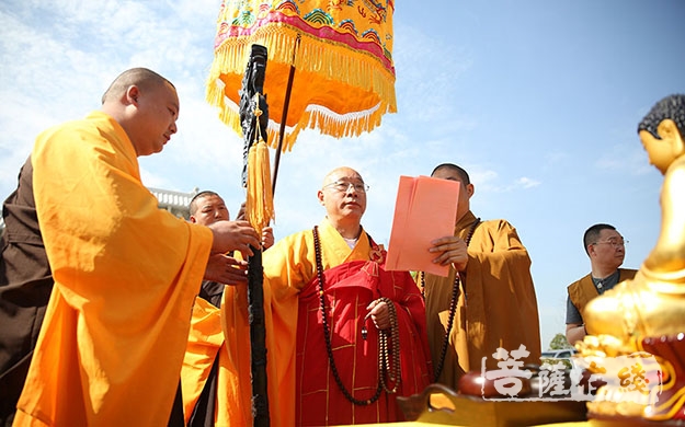 大法师奉献爱心，祇园寺弘扬善行——佛教慈悲精神在当代社会的实践