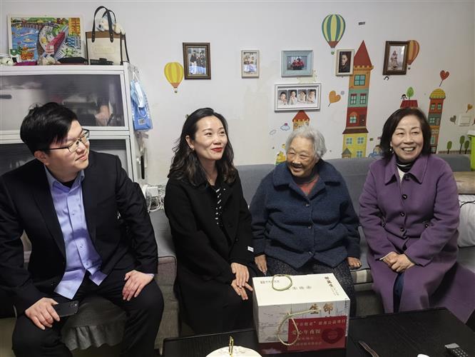 岚皋县省敬老助老总会开展帮扶慰问活动，迎新春送温暖赴金色家园颐和老年公寓