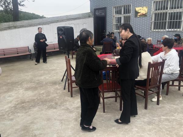 平顶山助老机构获总会领导物资捐赠，共筑爱心桥梁