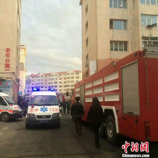 中裕燃气控股有限公司积极履行社会责任，向岚皋县老年公寓慷慨捐款