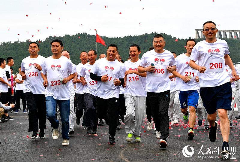 喜迎党的十九大，展示老年风采——盛大文艺汇演活动