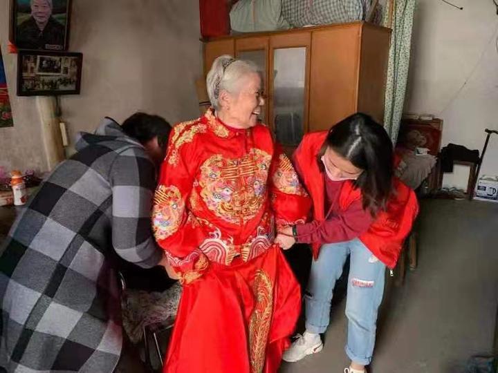 中国梦·敬老情 2015新春送温暖活动启动