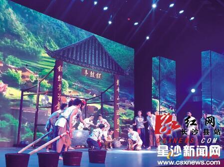 音乐巅峰之旅，三首金曲荣获金奖，探寻璀璨明珠的旅程