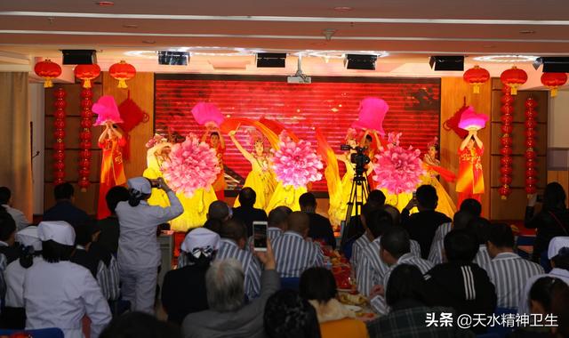 2013年敬老助老迎新春联欢会成功举办——共融和谐，传递温暖与喜悦