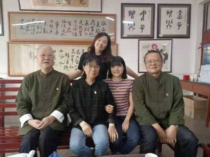 读书改变人生，人改变世界
