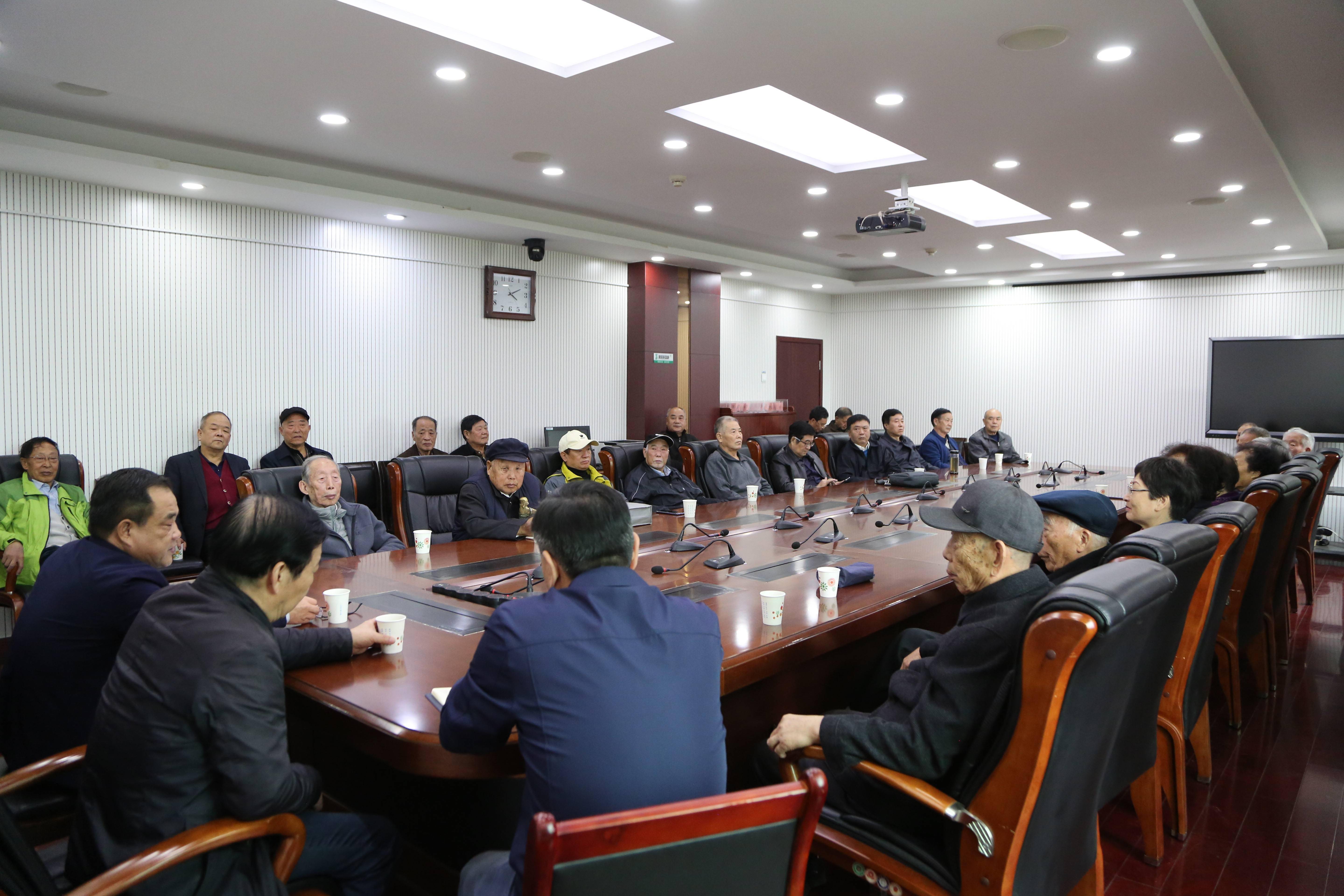 纪念建党九十周年离退休干部座谈会在我院隆重召开