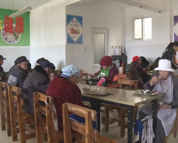 四川老年养老院服务，全方位构建温馨养老家园的支持体系